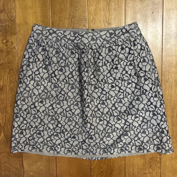 Banana Republic Dresses & Skirts - Vintage Y2K Banana Republic Embroidered Floral Mini Skirt Size 0 Tan Preppy Work